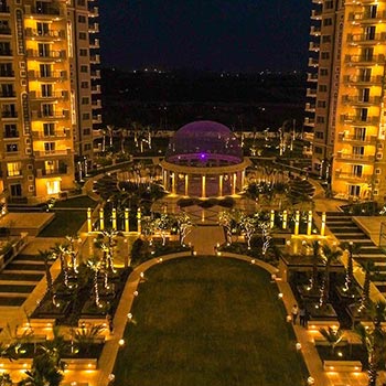 luxurious residential apartment Noida Expressway